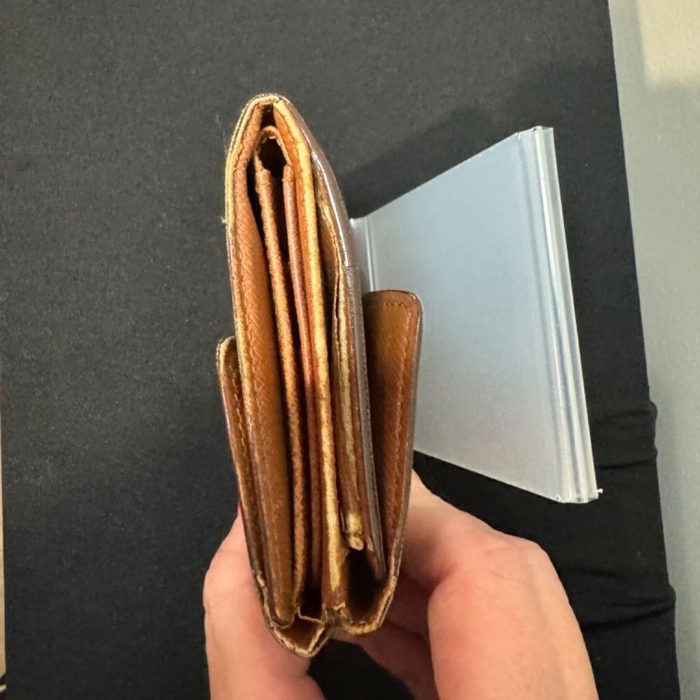 LV MONO DOUBLE SNAP WALLET - Picture 3 of 16